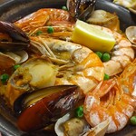 本格スペイン料理＆ステーキハウス　CASA DEL RIO - 魚介のパエリア　2人前
