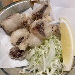 沖縄料理　万座テーブル - 美味しいタコの唐揚げ。