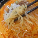 中華飯店 福源 - 担々麺♪麺は中太かな〜