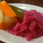 本格スペイン料理＆ステーキハウス　CASA DEL RIO - ピクルス