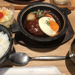 洋食屋 伊勢十 - 煮込みハンバーグ（1,200円）