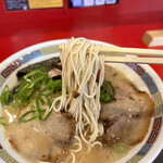 九州白湯TRIP - 麺は博多ラーメン専用のラー麦『九州粉（くすっこ）』を使用