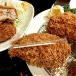 とんかつ 椛 - 大きさ比較