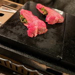 肉処くろべこや - 