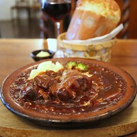VELVET VIRGO - 和牛バラ肉のビーフシチュー(3,000円)
                    グラスワイン(赤 430円)