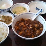 陳麻婆豆腐 - ランチの陳麻婆豆腐と温泉玉子です