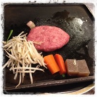 牛幸 本店 - 今日は肉ーー（≧∇≦）！
                レアでもイケる美味しいハンバーグ♡
                しかし店内の煙たさ半端ない！(◎_◎