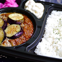 たくあん・牡丹亭 - キーマカレー弁当