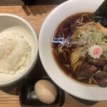 鴨出汁中華蕎麦 麺屋yoshiki - 愛を鶏もつラーメン+小ライス+味玉