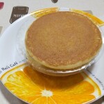Chateraise - 北海道バターと自家炊き餡のパンケーキ