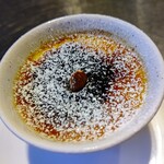 高崎はた山 - 【2022.12.1(木)】担担麺(並盛・140g)＋クレームブリュレセット1,200円のクレームブリュレ