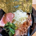 三代目 麺家 あくた川 - 料理写真:ギョトン　並　８５０円