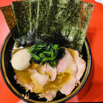 横浜家系総本山 吉村家直系店 ラーメン内田家 - 