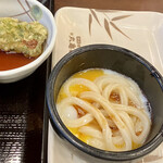 Marugame Seimen - 温泉玉子にだし醤油で釜玉風