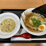 風味麺神 - 竜神ラーメンと半炒飯セット　825円