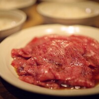 炭火焼肉ホルモン うしごろ 中目黒店 - とろけるロース✖2