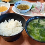 活魚料理 びんび家 - 鯛刺身定食