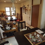 ぽんた工房 - 店内には、母娘が作られた水引が沢山置いてありました。