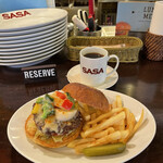 GRILL BURGER CLUB SASA - "限定10食" 【12月のMonthly Burger】  『 彩り冬野菜の味噌バーニャカウダーBurger¥1,150』 ※平日ランチは、ソフトドリンク付