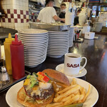 GRILL BURGER CLUB SASA - "限定10食" 【12月のMonthly Burger】  『 彩り冬野菜の味噌バーニャカウダーBurger¥1,150』 ※平日ランチは、ソフトドリンク付