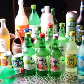 We offer popular drinks such as standard Korean beer and Chamisul.