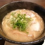 Rakushokushu Ishizue - 「極み鶏醤油ラーメン」開店記念価格 限定100杯 300円o(ﾟ▽＾)ﾉ