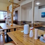 准手打ちな 満福うどん - 店内