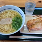 准手打ちな 満福うどん - 伊吹媛いりこらぁ麺(小)、鶏天