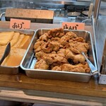 准手打ちな 満福うどん - お揚げ、唐揚げ