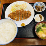 安兵衛 - 料理写真:「とんかつ定食（上）」1,000円税込み♫