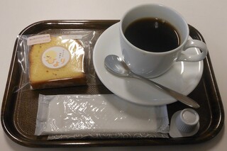 ＨＯＴ ＨＥＡＲＴ - パウンドケーキとコーヒー