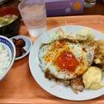 大衆食堂スタンド そのだ - チャーシューエッグ　880円