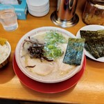盛多や - ご飯には　お漬け物をのせて　コンプリート