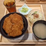 Niigata Katsudon Tarekatsu - ランチのカツ丼セット¥900-