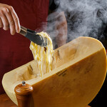 キッチンニトロ - チーズの器で仕上げるカルボナーラ1