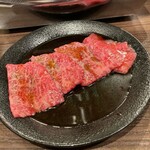 黒毛和牛焼肉 白か黒 - 