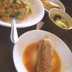 紅太陽 - 半チャーハンと小鉢２皿＋餃子!!