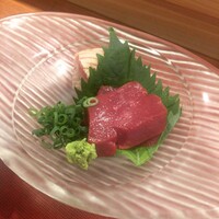 肉割烹 五平 - ミノとハツの刺身