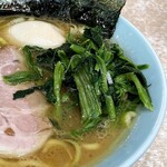 横濱ラーメン あさが家 - ほうれん草。