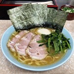 横濱ラーメン あさが家 - ラーメン850円濃いめ多め。海苔増し150円。