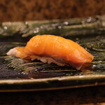 にぎり鮨 一五〇 - サーモン