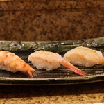 にぎり鮨 一五〇 - 海老、甘海老、ボタンエビ