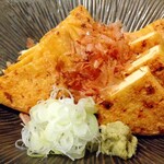 手打ちそば くるみの木 - 焼き三角油揚げ