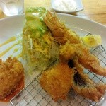 コートレット - カニコロミックス定食