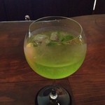 Bar&Dining H.O.E - 今日の1杯メロンシロップと白ワインのカクテル(^-^)/