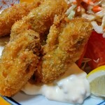 博多っ子 - 季節柄、ジューシーなカキフライ＆自家製タルタルソースが最高！