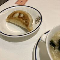 中国料理 桃花林 - 餃子は追加したんですよ！大きいよ