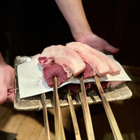 柳家 - イノシシロース、並ぶと圧巻！