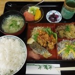 英 - ランチの定食