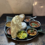 南インド料理店 ボーディセナ - ミールスランチ